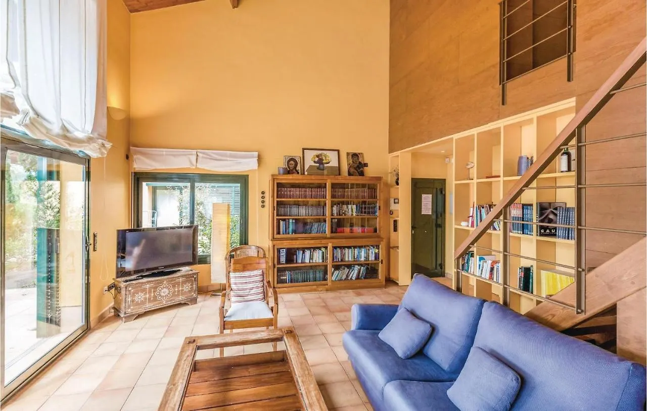 Casa Oliver Capmany 0*,